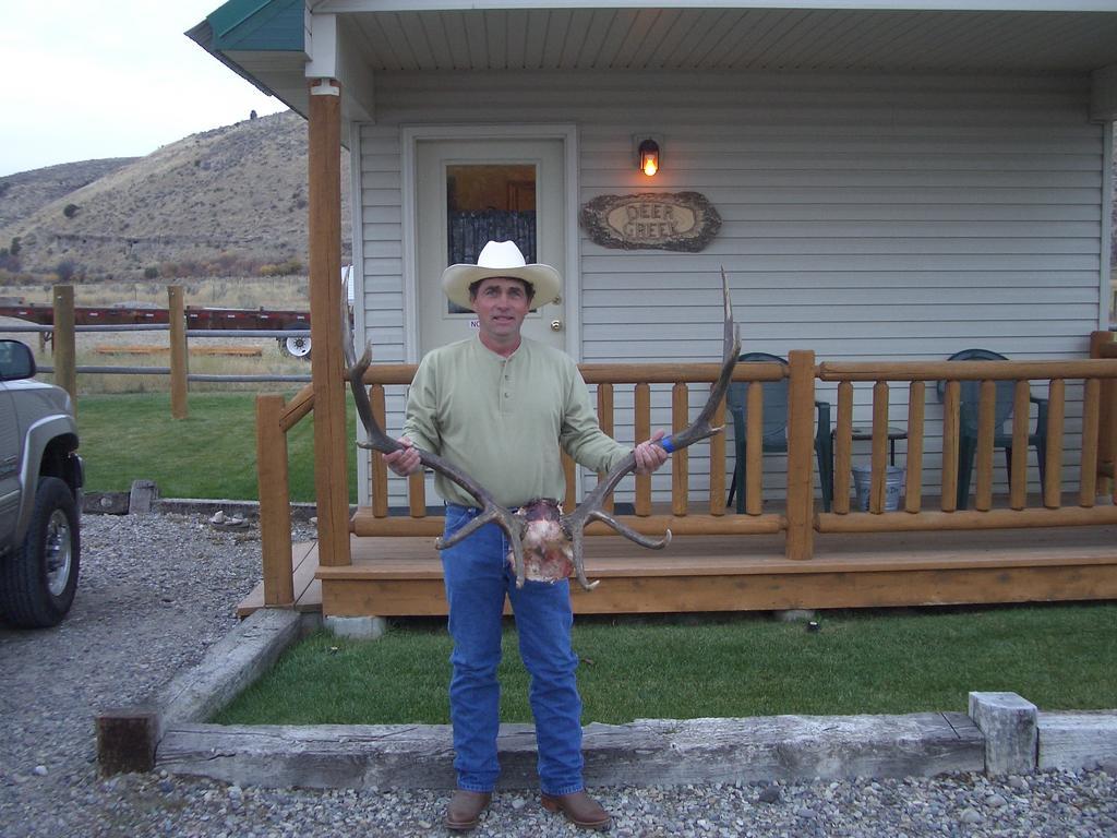 Sleepy J Cabins Swan Valley Exterior photo